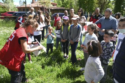 Varias personas participaron en una actividad de orientación. S. O.