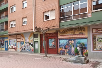En los últimos años la Asociación de Comerciantes está haciendo un esfuerzo por dar color al barrio