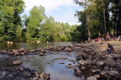 Zona de baño de El Piélago en Covarrubias. TRIPADVISOR