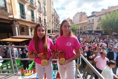 La fiesta se celebra en la plaza mayor de Aranda. FOTOS: © ECB /  L. V.