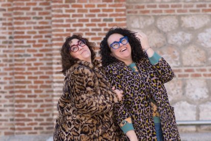 Lidia y Raquel forman este proyecto digital. SOYCURVY