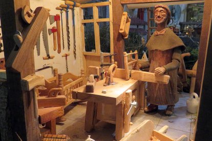 La escena del carpintero homenajea a san José. DARÍO GONZALO