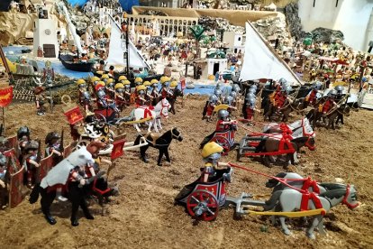 Las legiones romanas desfilan con mucho arte. DARÍO GONZALO