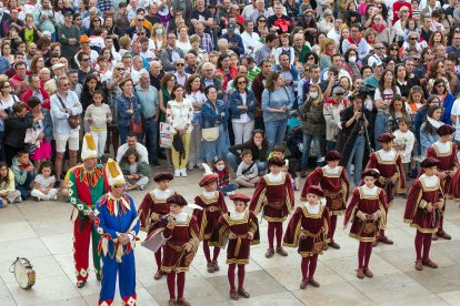 Los Tetines y Danzantes. TOMÁS ALONSO