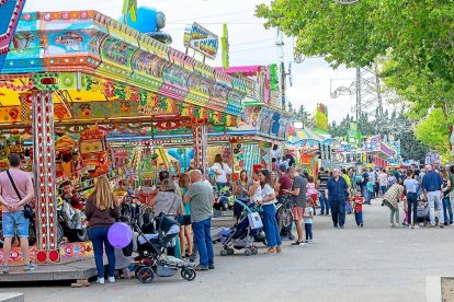 Atracciones en el Real de la Feria de Valladolid. JM LOSTAU