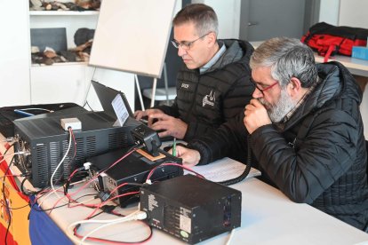 Los radioaficionados de Burgos celebran los 22 años de la conmemoración de Atapuerca como Patrimonio de la Humanidad con una conexión especial desde el Carex. ICAL