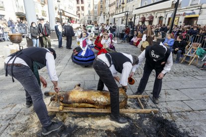 Imágenes de la Matanza organizada por la Sociedad Gastronómica Los Cucos en La Flora. SANTI OTERO