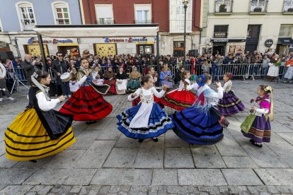 Imágenes de la Matanza organizada por la Sociedad Gastronómica Los Cucos en La Flora. SANTI OTERO