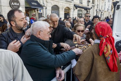 Imágenes de la Matanza organizada por la Sociedad Gastronómica Los Cucos en La Flora. SANTI OTERO