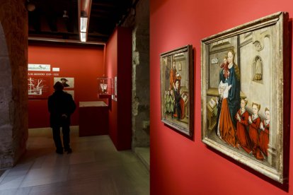La muestra se podrá visitar en el Arco de Santa María hasta el 11 de junio. SANTI OTERO