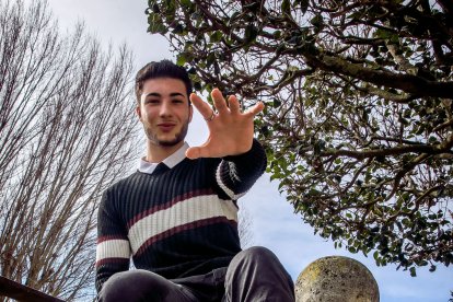 Gabriel Popescu es el representante de Burgos en Míster Mundo España 2023. TOMÁS ALONSO