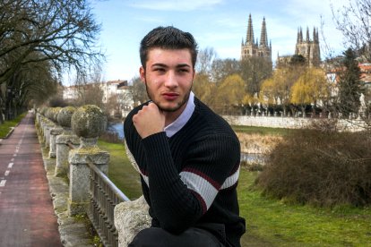 Gabriel Popescu es el representante de Burgos en Míster Mundo España 2023. TOMÁS ALONSO
