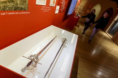 La muestra se podrá visitar en el Arco de Santa María hasta el 11 de junio. SANTI OTERO