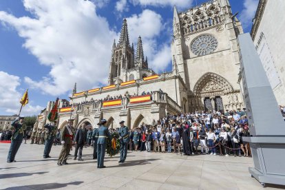 Celebración del Día del Pilar, patrona de la Guardia Civil, en la plaza del Rey San Fernando. SANTI OTERO