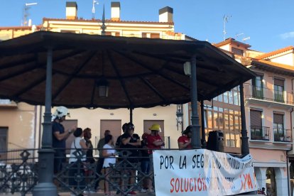 Los bomberos de Aranda de Duero llevan meses exigiendo una solución y lamentando la falta general de servicios