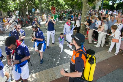 Celebración de la Ofrenda Floral en el día grande de las fiestas de San Pedro y San Pablo 2022. TOMÁS ALONSO