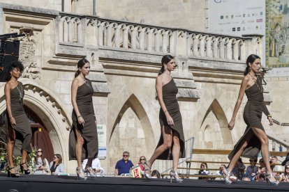 Pasarela de Moda en Burgos (MOBU). SANTI OTERO