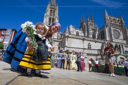 Celebración de la Ofrenda Floral en el día grande de las fiestas de San Pedro y San Pablo 2022. TOMÁS ALONSO