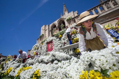 Celebración de la Ofrenda Floral en el día grande de las fiestas de San Pedro y San Pablo 2022. TOMÁS ALONSO