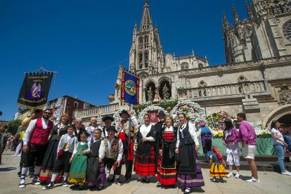 Celebración de la Ofrenda Floral en el día grande de las fiestas de San Pedro y San Pablo 2022. TOMÁS ALONSO