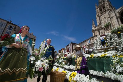 Celebración de la Ofrenda Floral en el día grande de las fiestas de San Pedro y San Pablo 2022. TOMÁS ALONSO