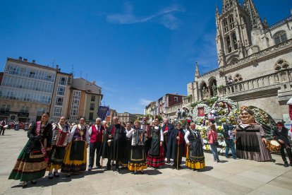 Celebración de la Ofrenda Floral en el día grande de las fiestas de San Pedro y San Pablo 2022. TOMÁS ALONSO