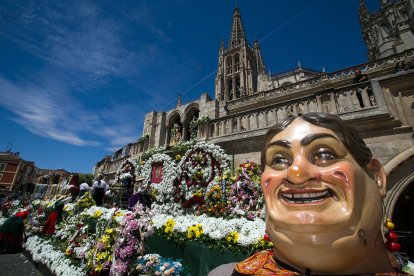 Celebración de la Ofrenda Floral en el día grande de las fiestas de San Pedro y San Pablo 2022. TOMÁS ALONSO