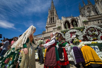 Celebración de la Ofrenda Floral en el día grande de las fiestas de San Pedro y San Pablo 2022. TOMÁS ALONSO