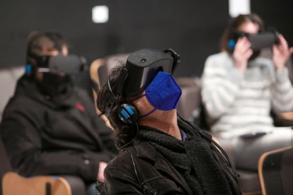 La realidad virtual permite codearse con Gustavo Dudamel y la Mahler Chamber Orchestra. TOMÁS ALONSO