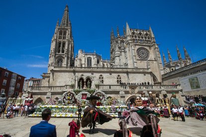 Celebración de la Ofrenda Floral en el día grande de las fiestas de San Pedro y San Pablo 2022. TOMÁS ALONSO