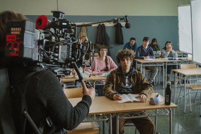 Rodaje de 'De paso' en un aula de la Facultad de Ciencias Económicas de la UBU. CARLOS MATEO