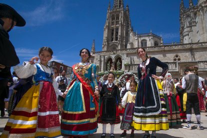 Celebración de la Ofrenda Floral en el día grande de las fiestas de San Pedro y San Pablo 2022. TOMÁS ALONSO