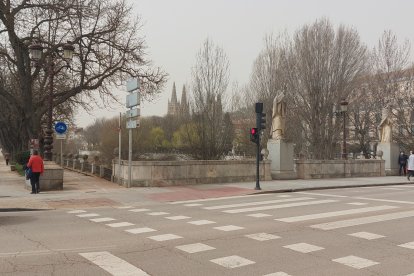 Vistas de la Catedral y el puente de San Pablo.