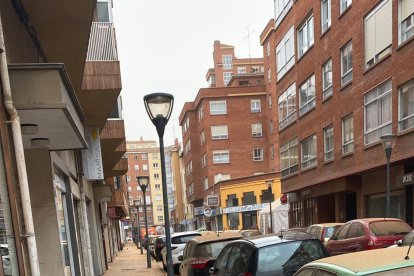 Coches cubiertos de polvo en los Vadillos.
