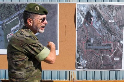 El comandante Alfonso Blas, jefe de Comunicación del Mando de Operaciones Especiales. TOMÁS ALONSO