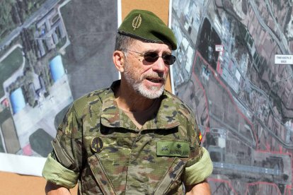 El comandante Alfonso Blas, jefe de Comunicación del Mando de Operaciones Especiales. TOMÁS ALONSO