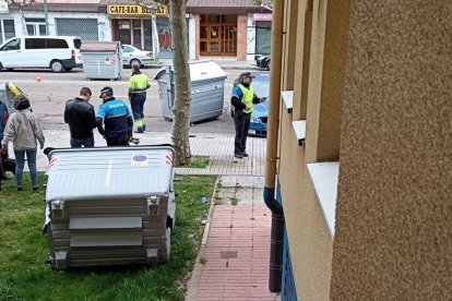 Provoca un aparatoso accidente en la calle Vitoria de Burgos y se da a ...
