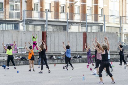 Instante de una clase de zumba de Mariángeles. SANTI OTERO