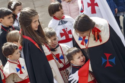 Participan los niños de la cofradía y de la parroquia de San Gil pero también de otras agrupaciones como la Schola Cantorum infantil, el grupo de monaguillos y niños de otras cofradías y de catequesis de otras parroquia. FOTOS: © ECB / SANTI OTERO