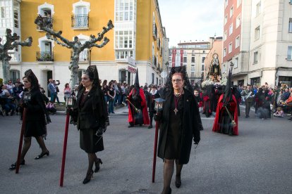 Instante de la procesión de Nuestra Señora de la Soledad. TOMÁS ALONSO