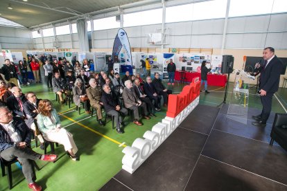 La presentación de la 3ª Muestra de Formación Profesional de Burgos reunió a representantes de la empresa y centros de FP. TOMÁS ALONSO