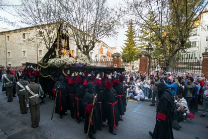 Instante de la procesión de Nuestra Señora de la Soledad. TOMÁS ALONSO