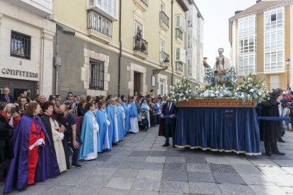Instante de la procesión de Anuncio Pascual. SANTI OTERO