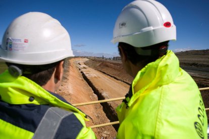 Obras del ramal ferroviario entre el puerto seco de Villafría y la fábrica de Kronospan.