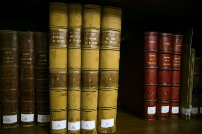 Hay donaciones realizadas por profesores y ex alumnos de los últimos doscientos años. TOMAS ALONSO