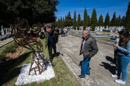 Inauguración del memorial por las víctimas del franquismo en el cementerio de Burgos. TOMÁS ALONSO