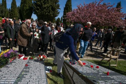 Inauguración del memorial por las víctimas del franquismo en el cementerio de Burgos. TOMÁS ALONSO