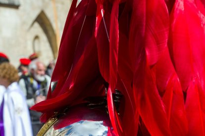 Elementos de la tradición burgalesa no pueden faltar en la cita de la procesión del Domingo de Ramos. TOMÁS ALONSO