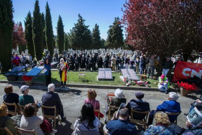 Inauguración del memorial por las víctimas del franquismo en el cementerio de Burgos. TOMÁS ALONSO