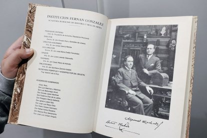 Ejemplar del número monográfico del Boletín de la Institución Fernán González dedicado a los hermanos Machado en 1983. DARÍO GONZALO